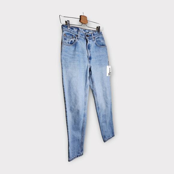 Vintage Levis 550 Relaxed Tapered Jeans Light Wash Made in USA Size 7 Medium - Picture 2 of 6